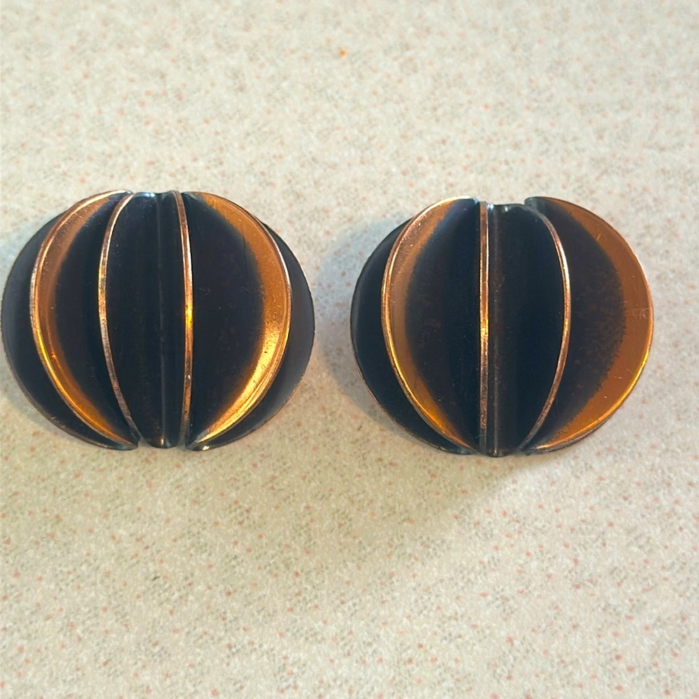 Vintage Rebajes copper clip on earrings (713)